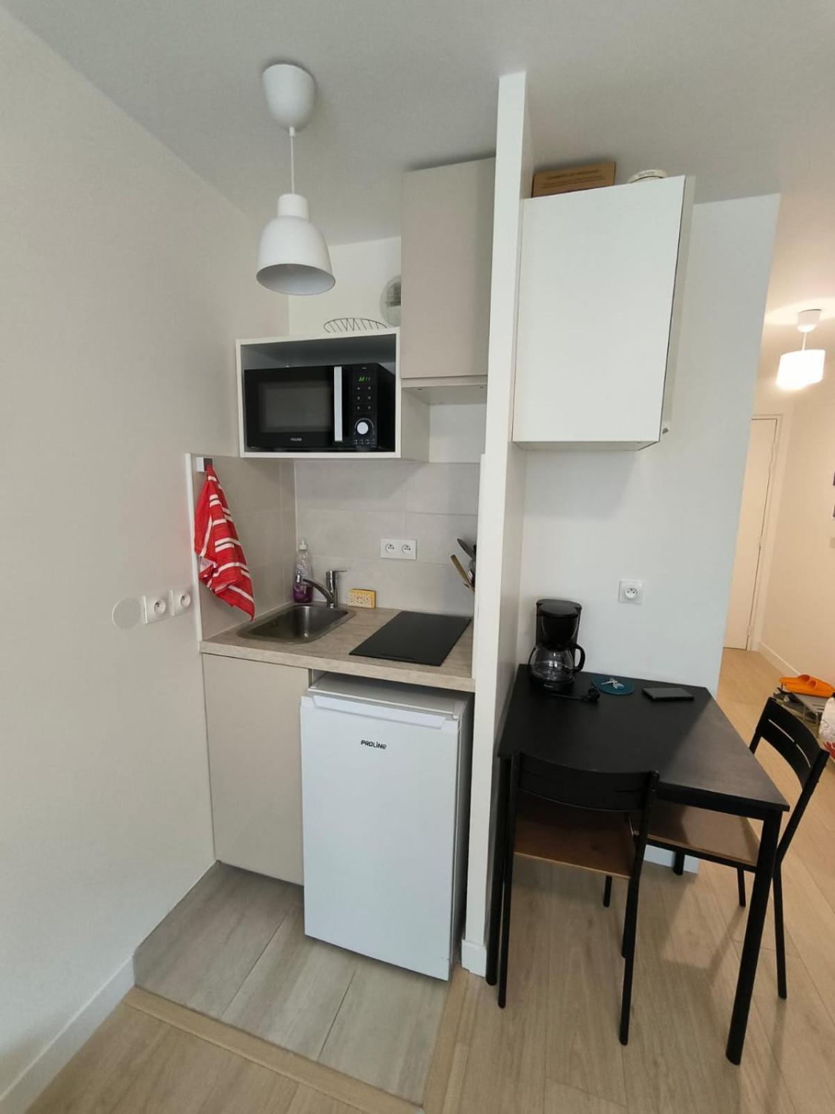 Studio Paris Sud A Cote Du Metro Apartman Villejuif Kültér fotó