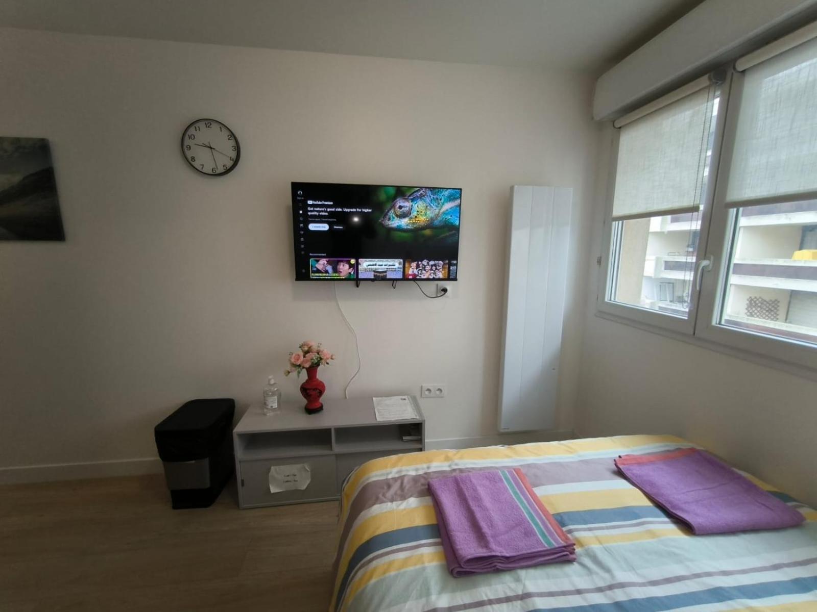 Studio Paris Sud A Cote Du Metro Apartman Villejuif Kültér fotó